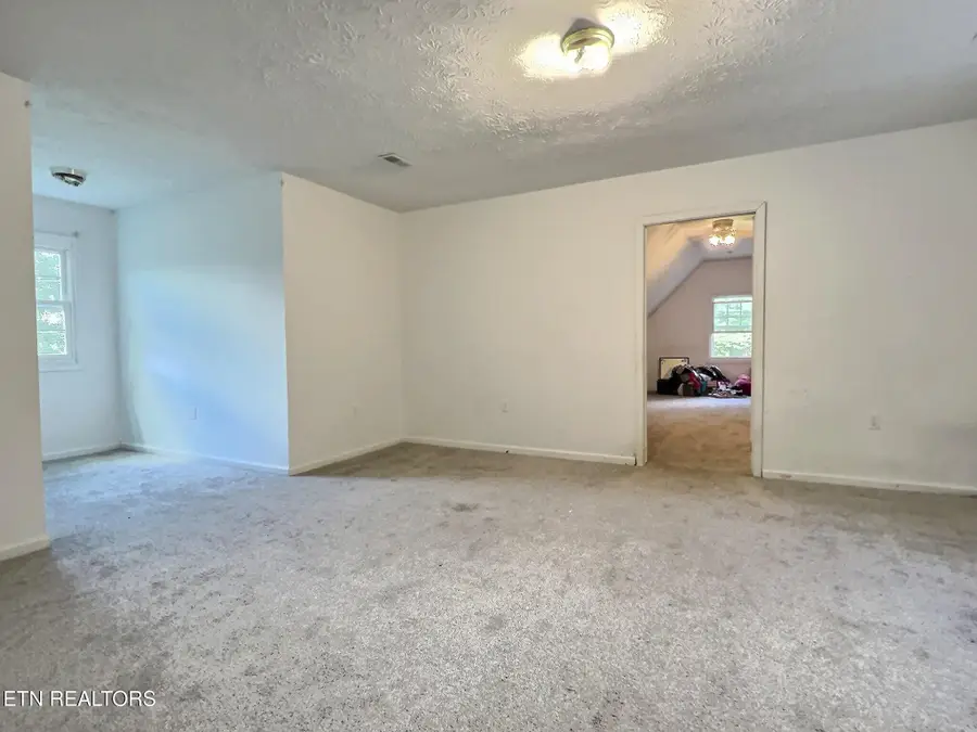 275 Haven Lane, Lafollette, TN 37766 - Image #3