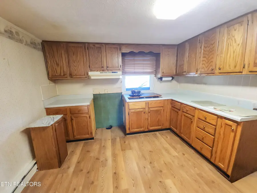 1356 Old Hwy 25 E, Tazewell, TN 37879 - Image #3