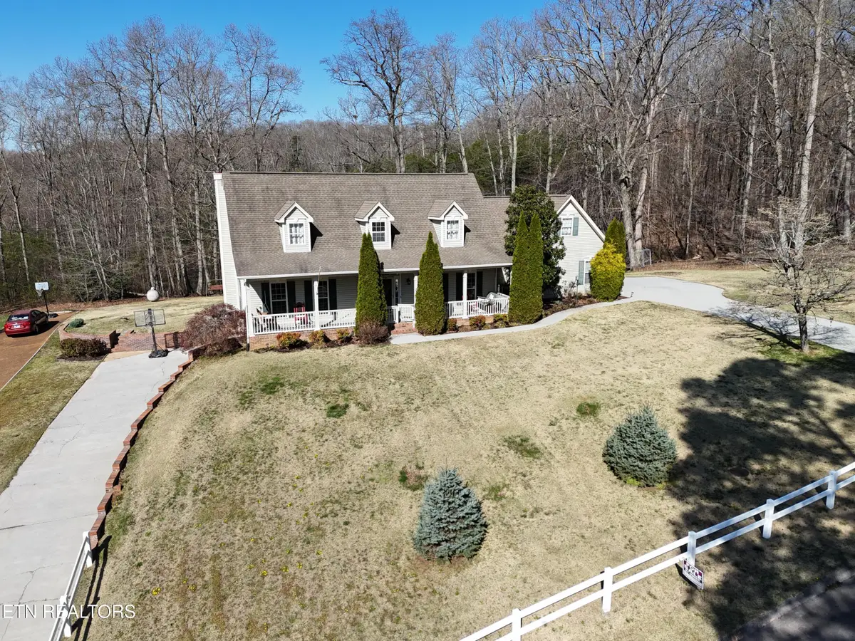 511 Emerald Ave, Kodak, TN 37764 - Image #1