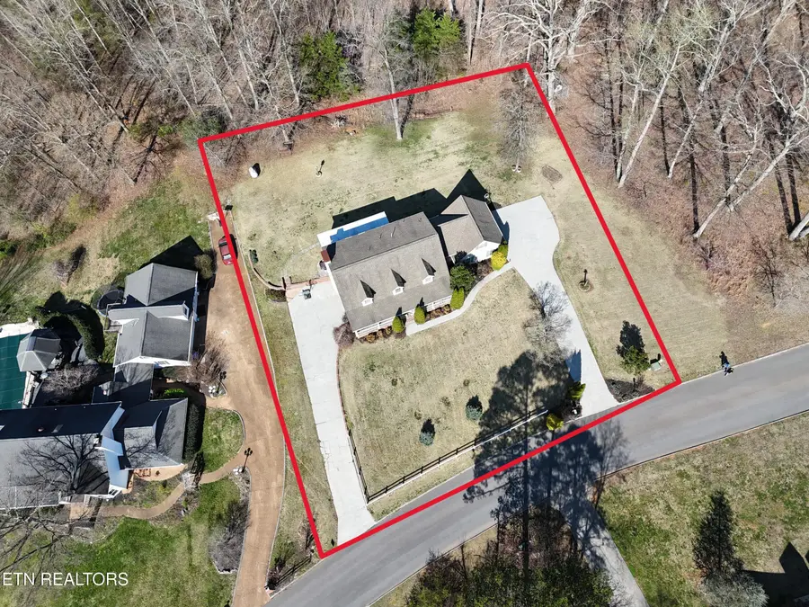 511 Emerald Ave, Kodak, TN 37764 - Image #2