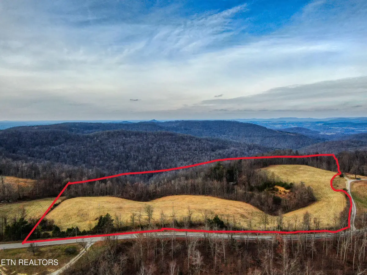 2726 Double Top Rd, Jamestown, TN 38556 - Image #1