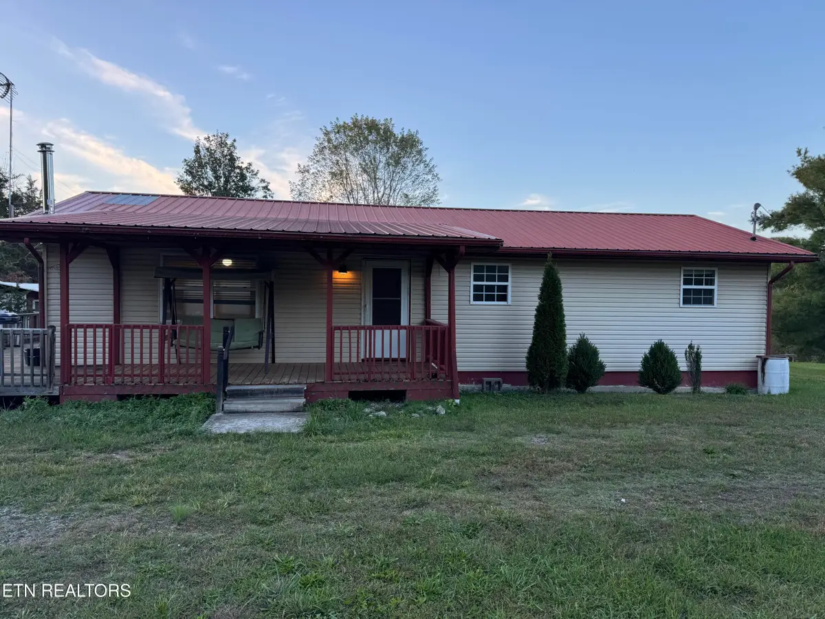 586 Back Valley Rd, Speedwell, TN 37870 - Image #1