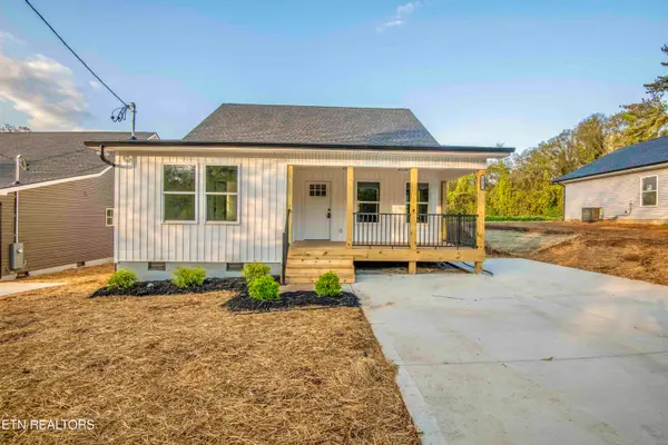 1023 Claude Rd, Knoxville, TN 37914