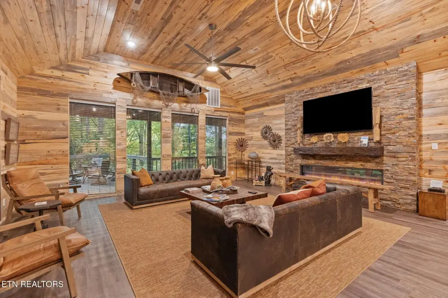 1421 Silver Poplar Lane, Sevierville, TN 37876 - Image #3