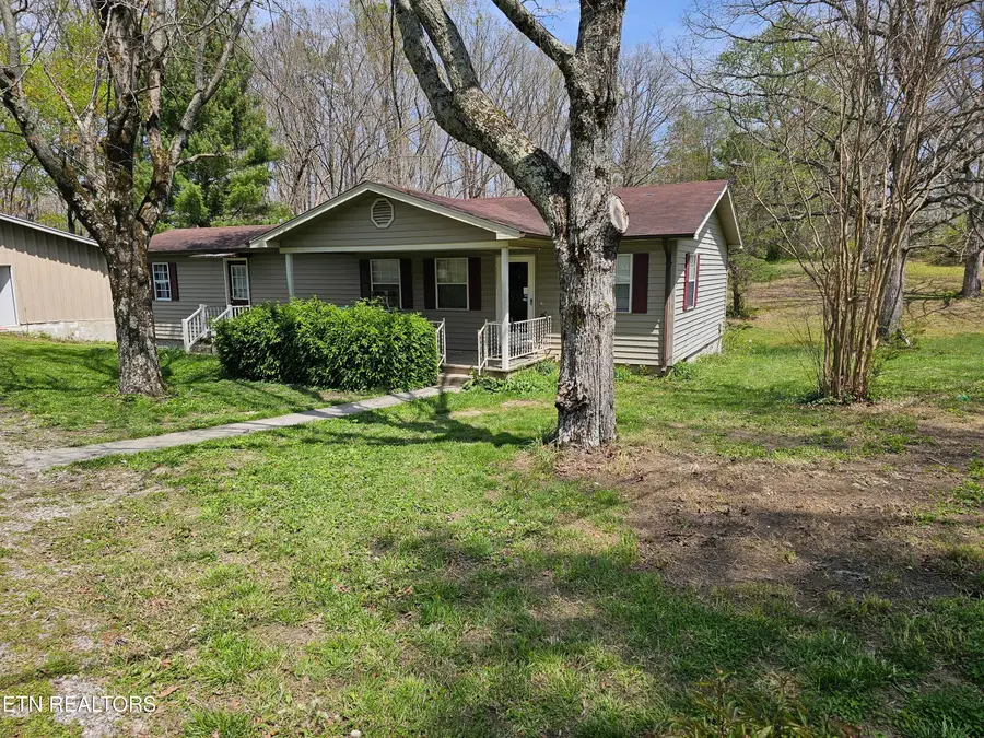 1009 Roysden Rd, Jamestown, TN 38556 - Image #2