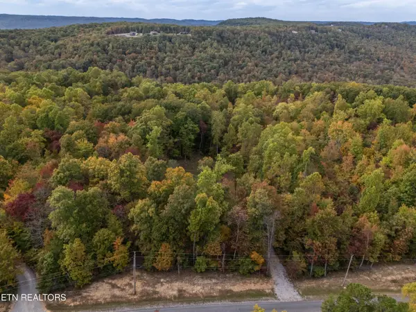 592 Cumberland Cove Rd, Monterey, TN 38574