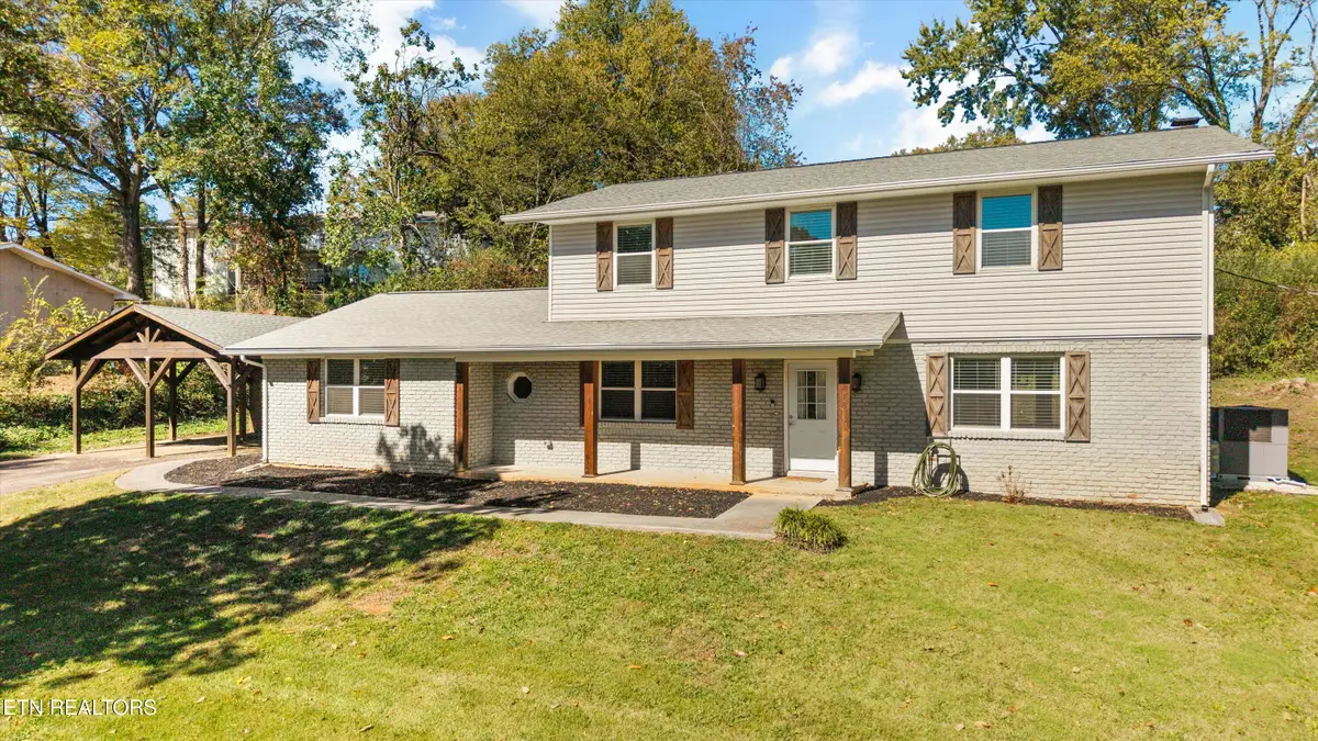 5413 NW Smoky Trail Tr, Knoxville, TN 37909 - Image #1