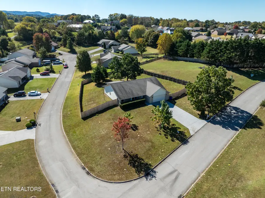 2910 Country Meadows Lane, Maryville, TN 37803 - Image #3