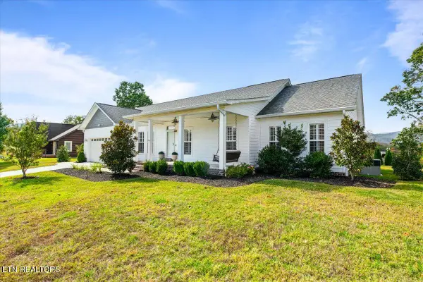 262 Bluff Trace, Jacksboro, TN 37757