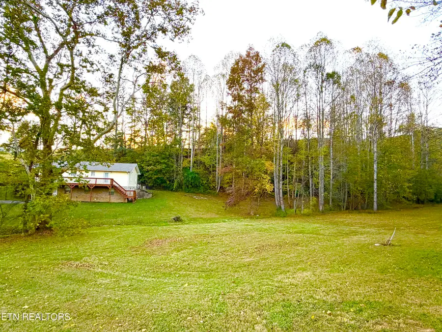 840 Butter And Egg Rd, Jacksboro, TN 37757 - Image #2
