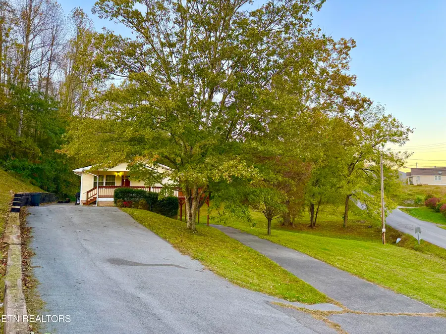 840 Butter And Egg Rd, Jacksboro, TN 37757 - Image #3