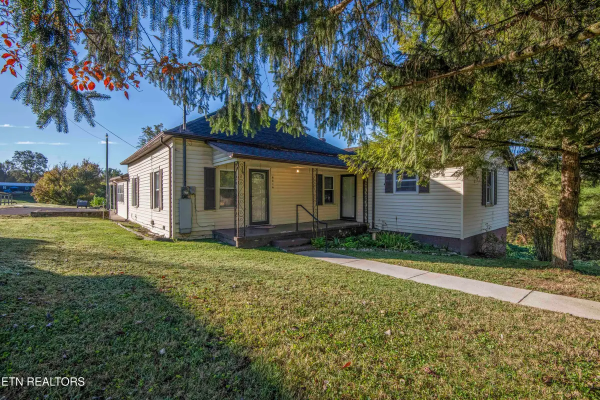 9316 Tipple Lane, Mascot, TN 37806 - Image #1