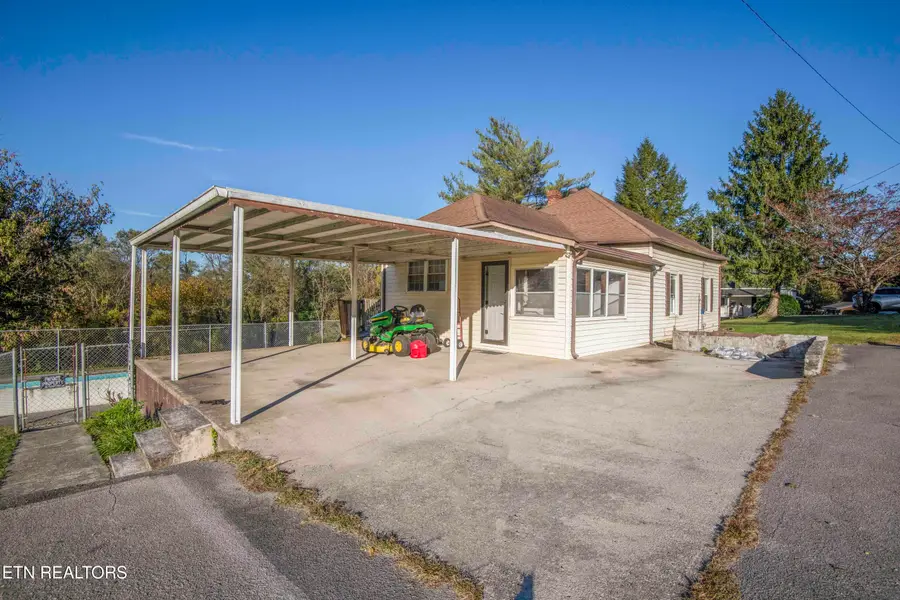 9316 Tipple Lane, Mascot, TN 37806 - Image #2