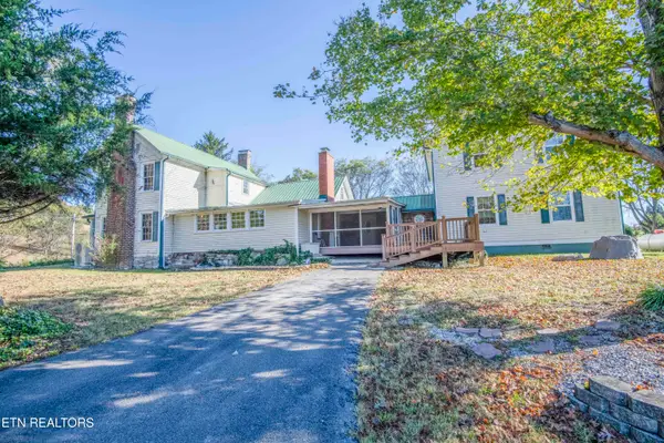 748 Martin Mill Pike, Rockford, TN 37853