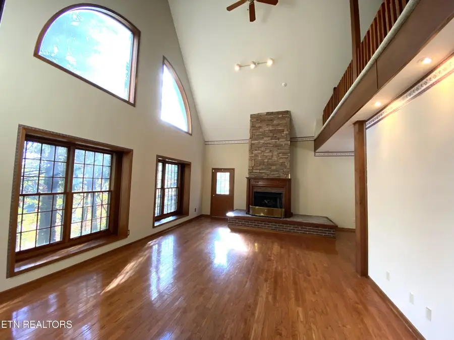 118 Mohawk Rd, Oak Ridge, TN 37830 - Image #2