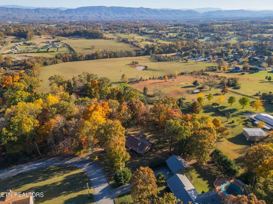 827 Hinkle Estates Drive, Seymour, TN 37865 - Image #3