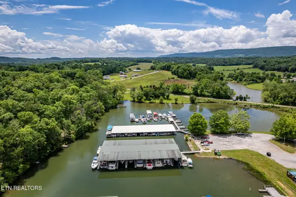 184 Waters Edge Drive, Spring City, TN 37381