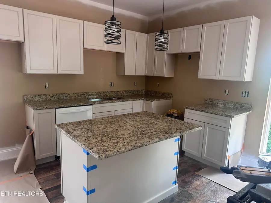 568 Low Valley Drive Rd, Dandridge, TN 37725 - Image #3