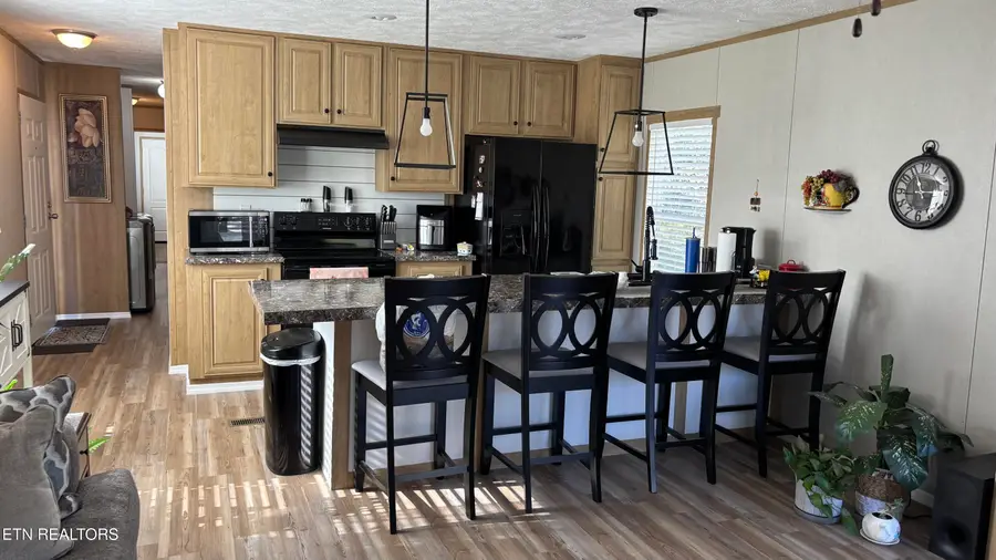 519 Johns Creek St, Clinton, TN 37716 - Image #2