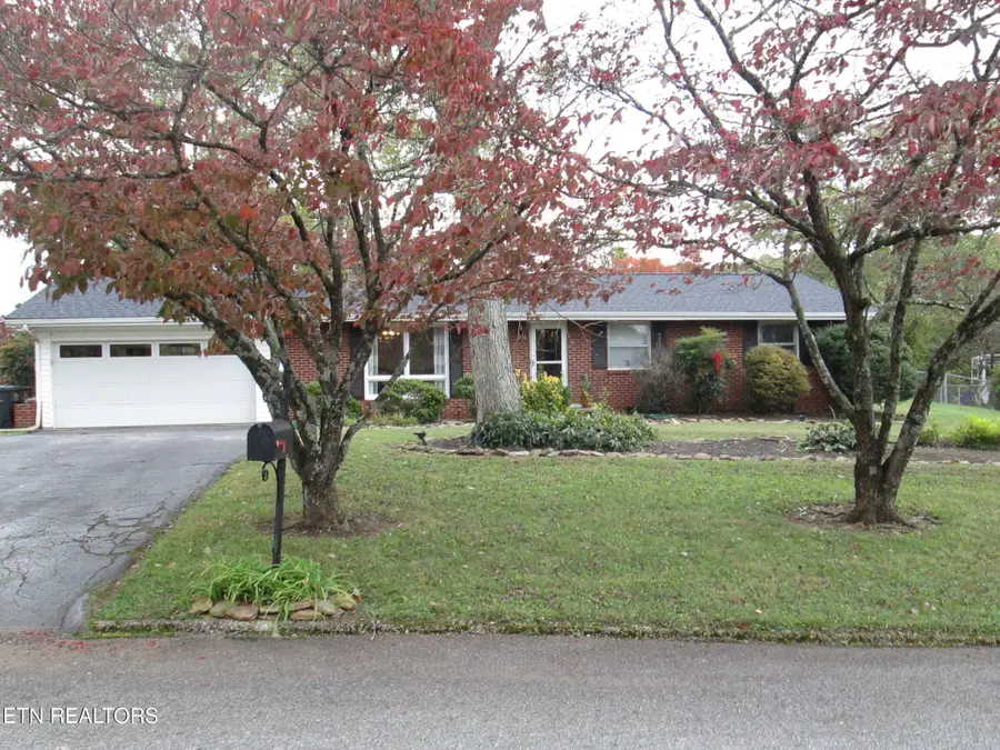 2308 Yorkcrest Drive, Knoxville, TN 37912 - Image #2