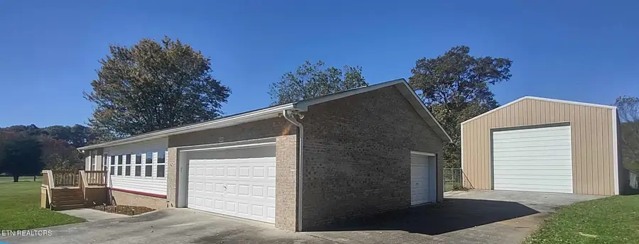 530 Back Valley Rd, Oliver Springs, TN 37840 - Image #2