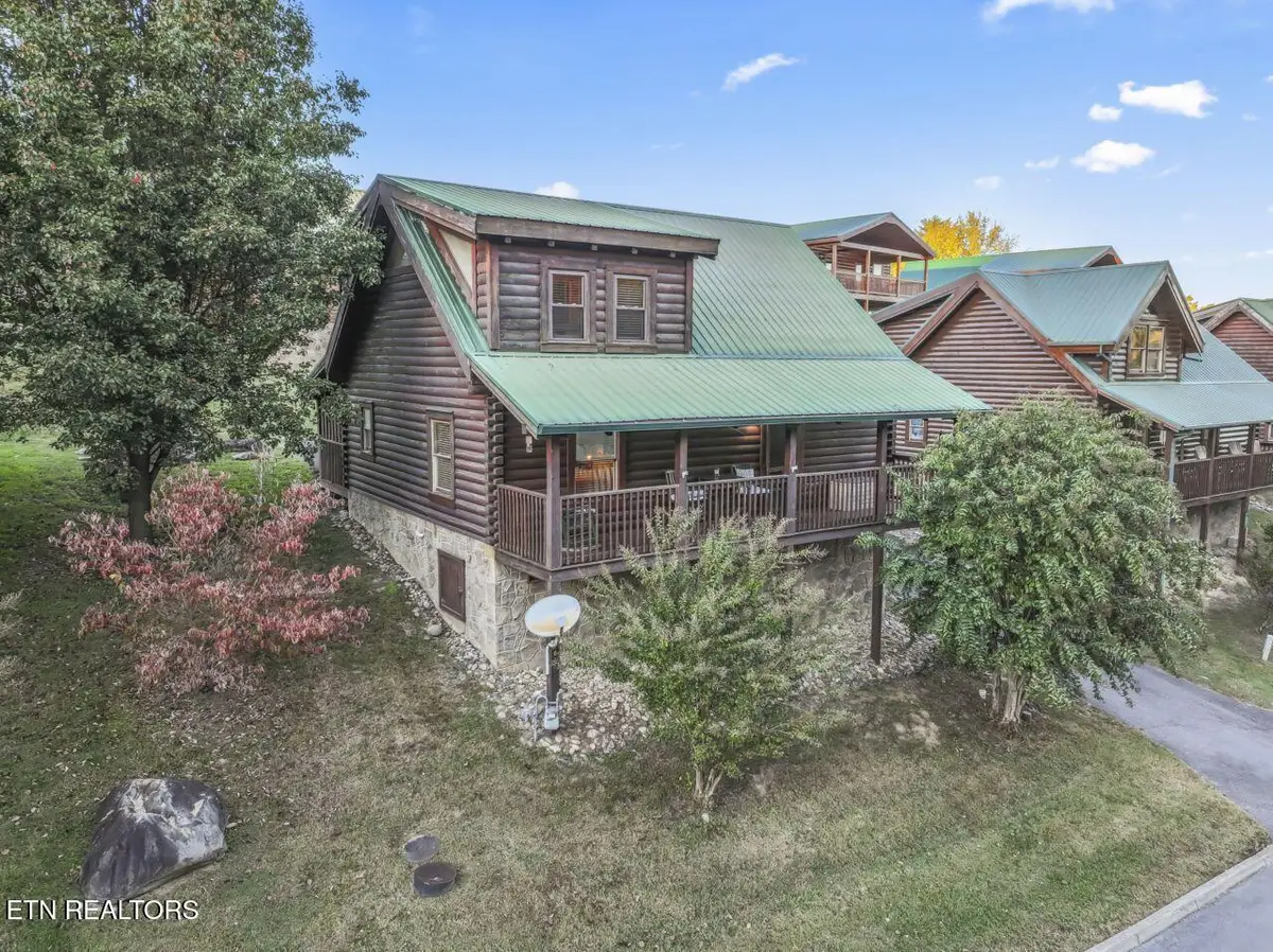 526 Blackberry Ridge Way, Pigeon Forge, TN 37863 - Image #1