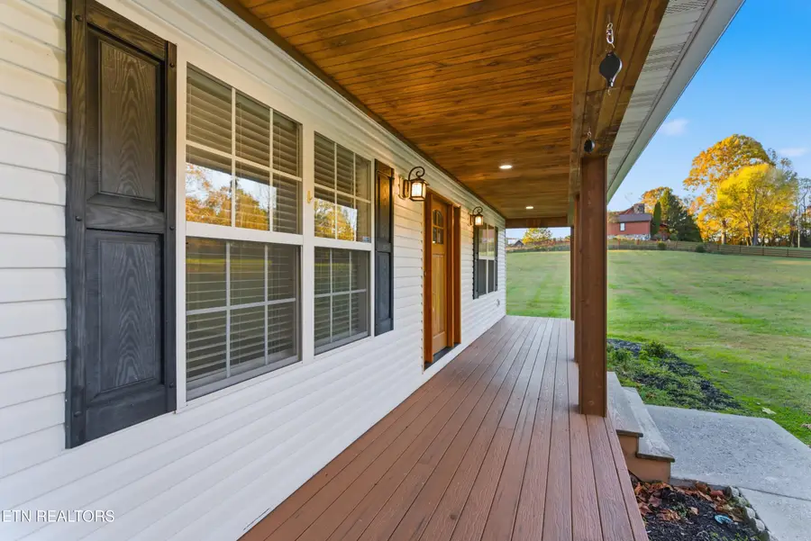 369 Mike Miller Lane, Clinton, TN 37716 - Image #2