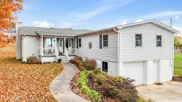 6212 Nine Mile Rd, Maryville, TN 37801