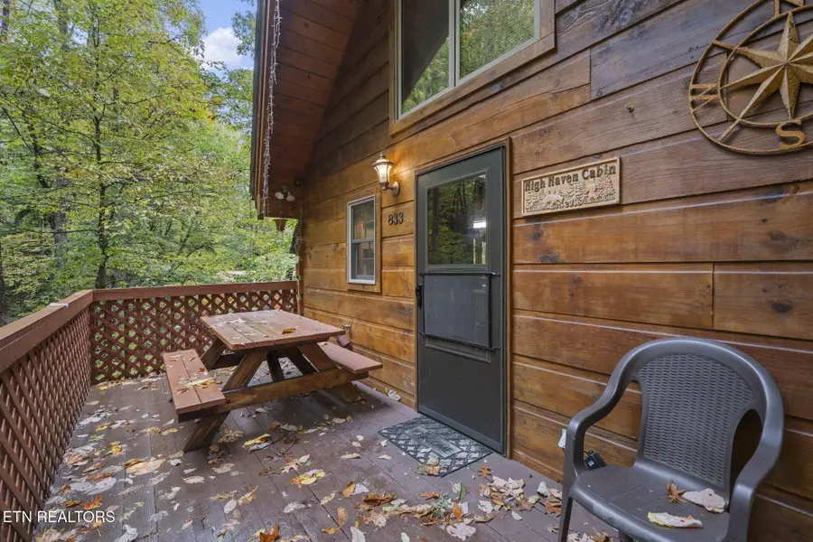 833 Stans Rd, Gatlinburg, TN 37738 - Image #3