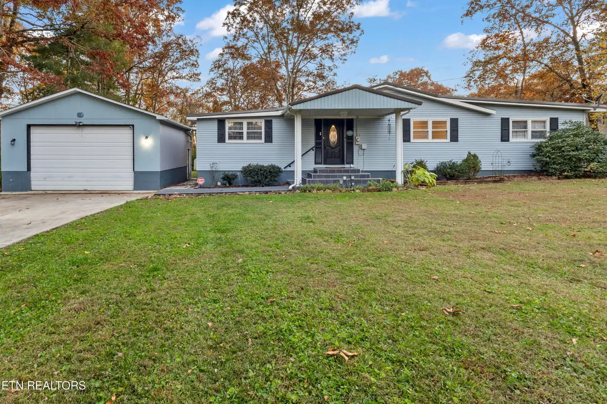 8217 Cherokee Tr, Crossville, TN 38572 - Image #1