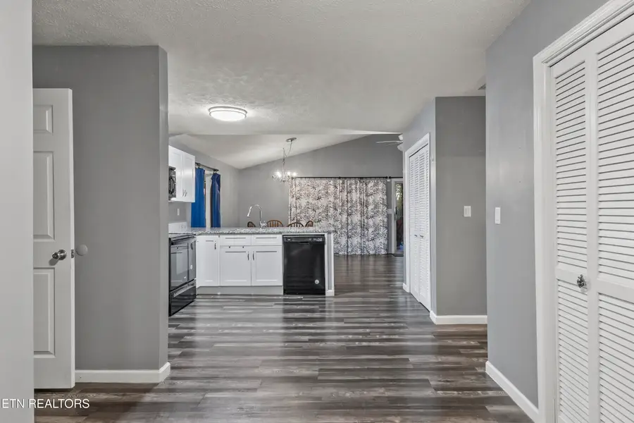 8217 Cherokee Tr, Crossville, TN 38572 - Image #3