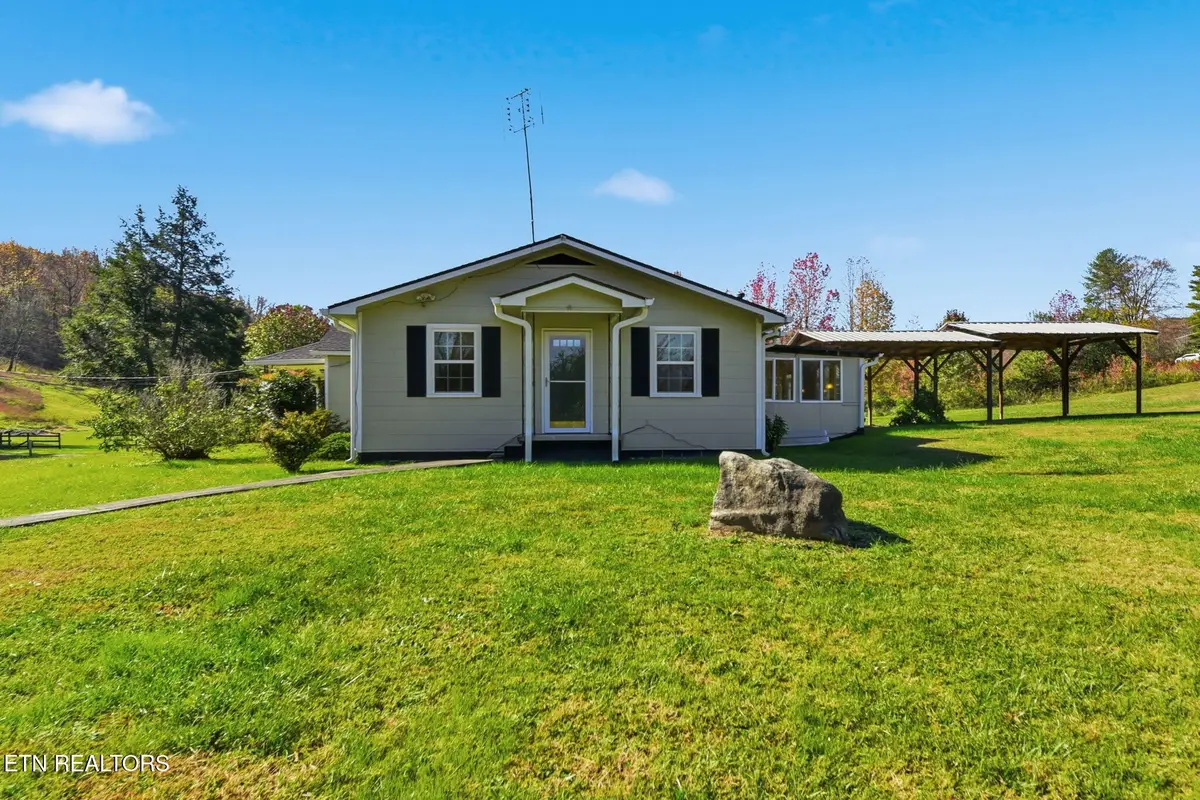 3623 Sugar Grove Valley Rd, Harriman, TN 37748 - Image #1