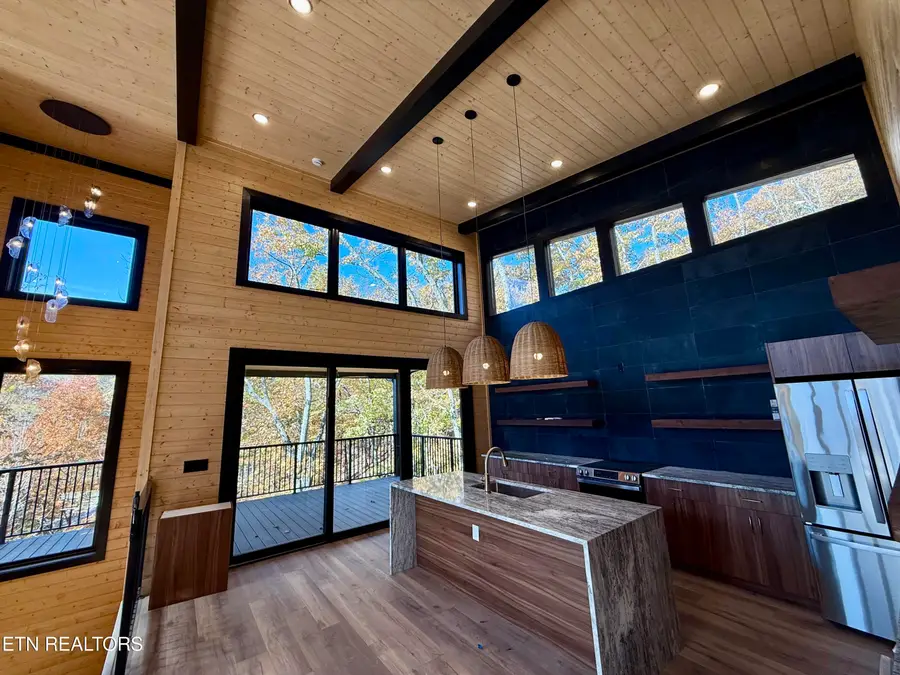 1546 Bear Valley Rd, Sevierville, TN 37876 - Image #2