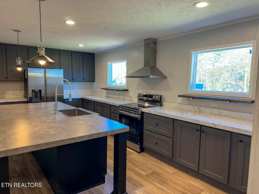 354 Bungalow Drive, Dandridge, TN 37725 - Image #3