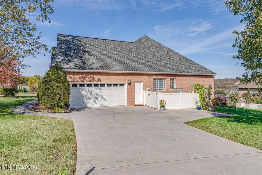 521 Calthorpe Lane, Knoxville, TN 37912 - Image #3