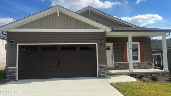 3754 Crimson Clover Lane, Knoxville, TN 37924