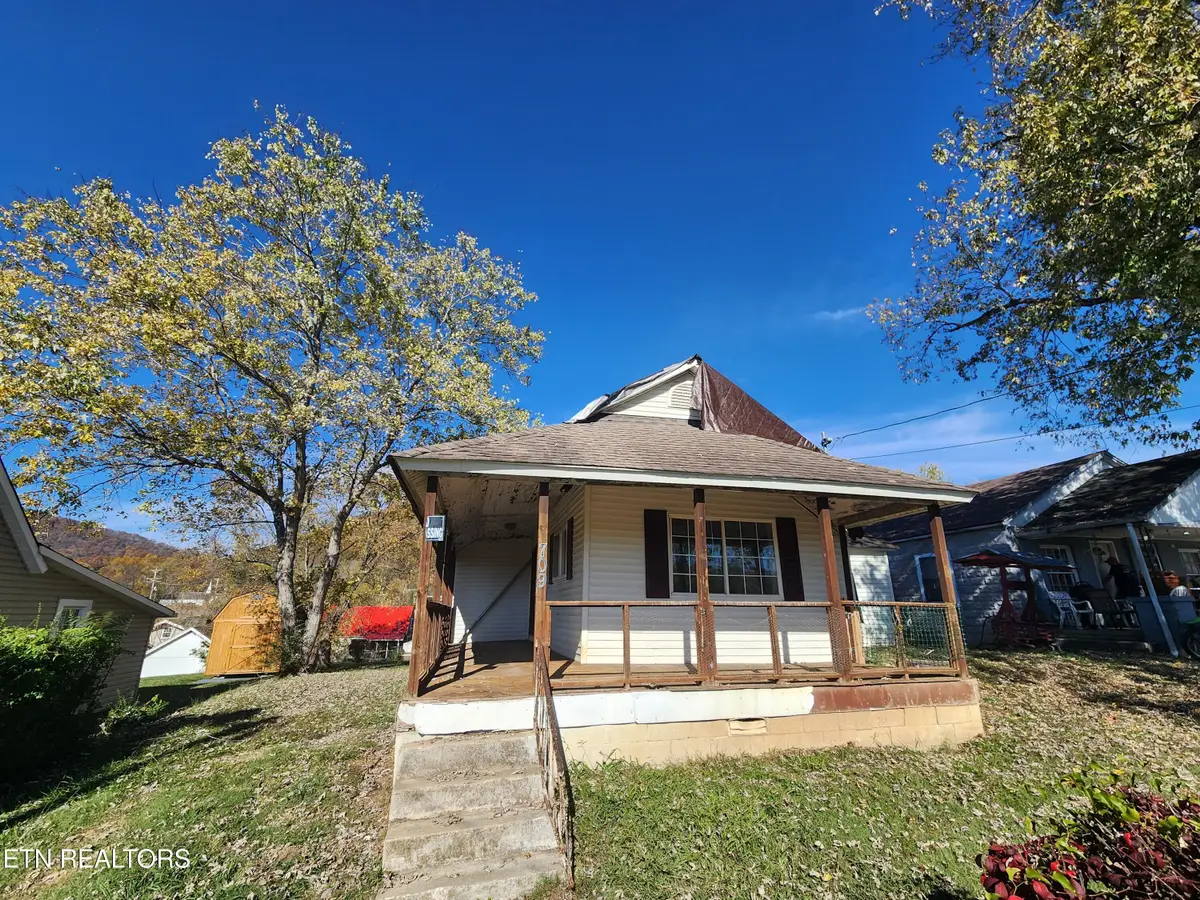 709 E Ash St, Lafollette, TN 37766 - Image #1