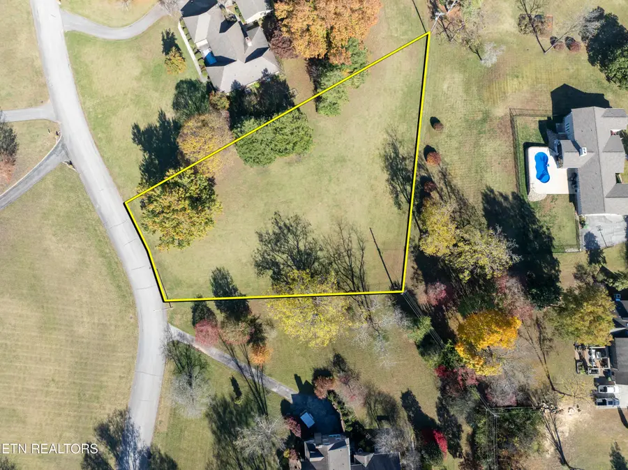 1126 N Heritage Drive, Maryville, TN 37803 - Image #2