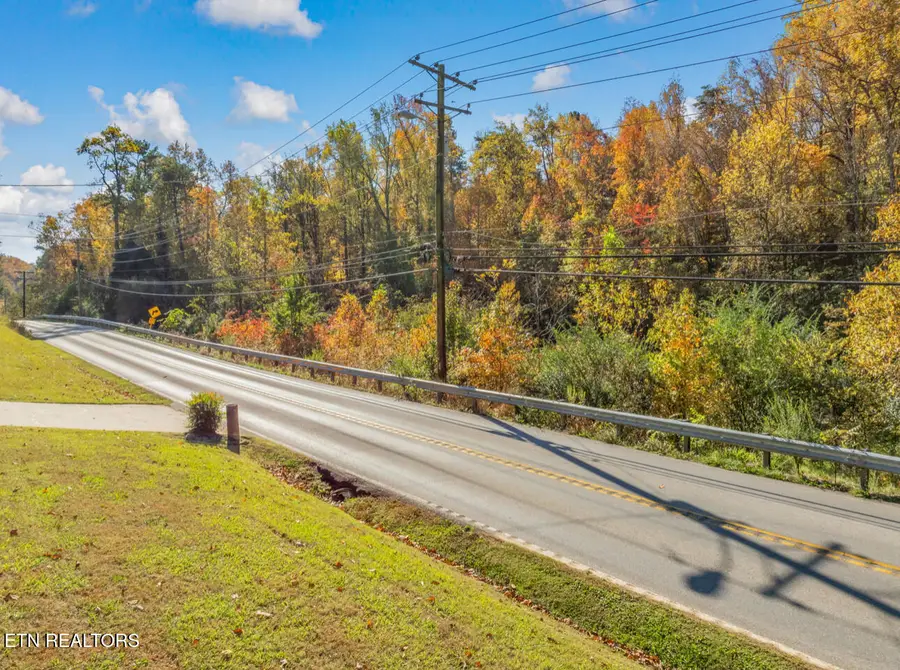 515 Canton Hollow Rd, Knoxville, TN 37934 - Image #2