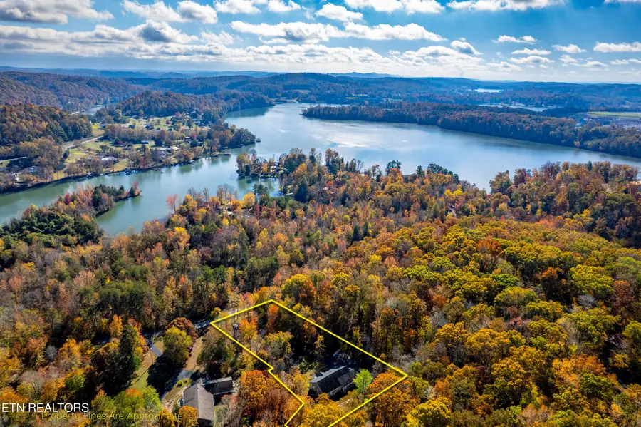 216 Peninsula Rd, Harriman, TN 37748 - Image #3