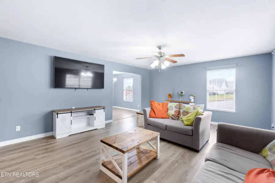 905 Patton St, Sweetwater, TN 37874 - Image #2