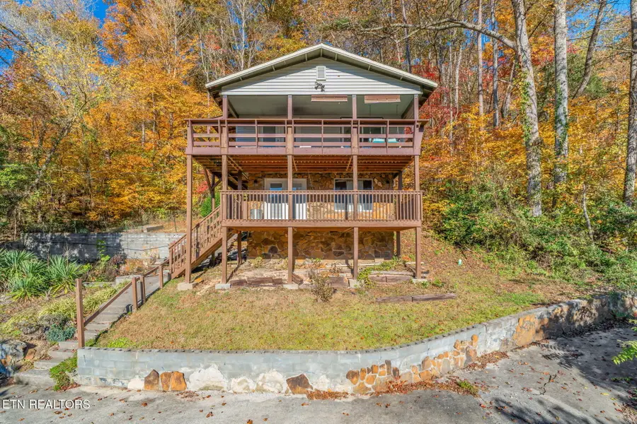 197 Lakecrest Drive, Harriman, TN 37748 - Image #2