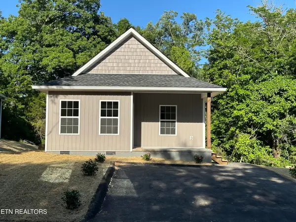 2822 Deer Stand Drive, Sevierville, TN 37876