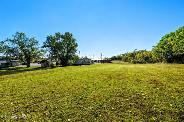 Sweetwater Vonore Road Rd, Sweetwater, TN 37874