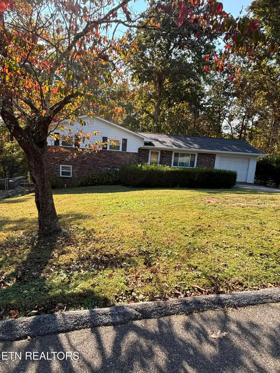 1728, 1724 Lavendale Circle, Knoxville, TN 37920 - Image #2