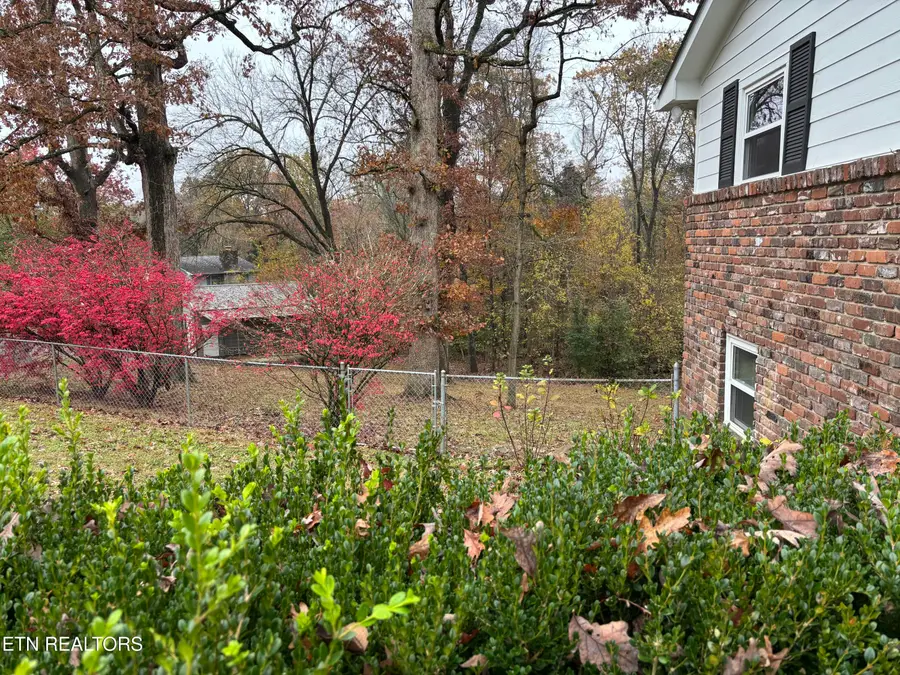 1728, 1724 Lavendale Circle, Knoxville, TN 37920 - Image #3