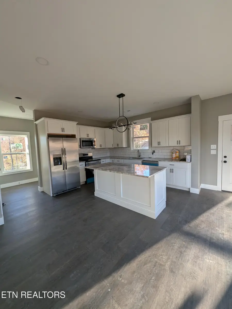 144 Abbott Rd, Lenoir City, TN 37771 - Image #2