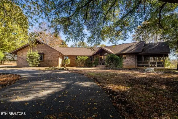 4728 N Wildwood Rd, Maryville, TN 37804