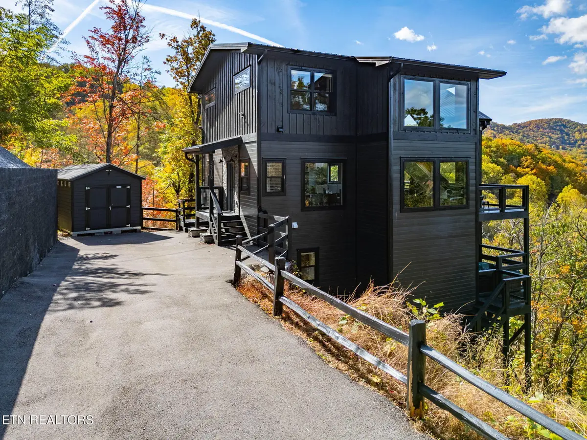 3316 Sugar Maple Loop Rd, Sevierville, TN 37862 - Image #1