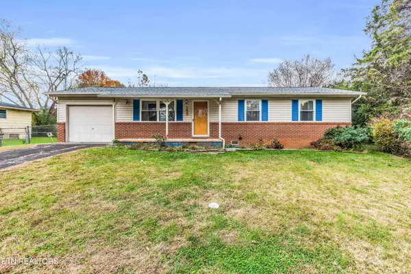7400 Meadowbrook Circle, Knoxville, TN 37918